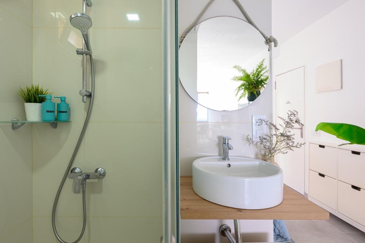 Stylish Sea View Accommodation Las Canteras Las Palmas / Gran Canaria Exterior foto